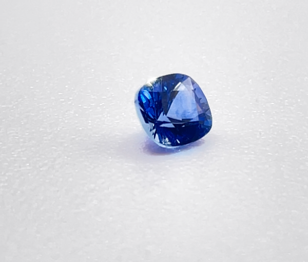 Ceylon Blauer Saphir (H) 1,37 Ct